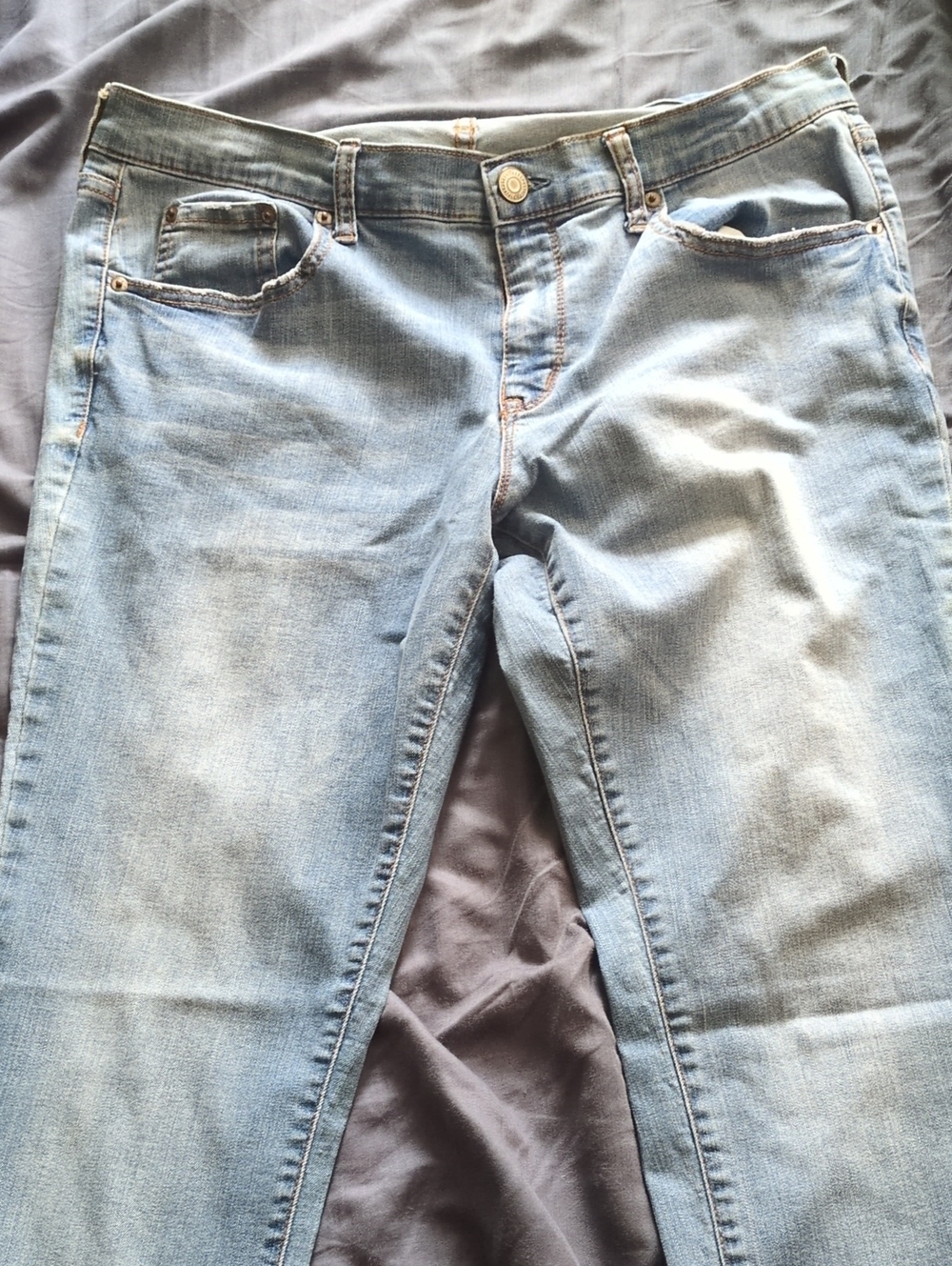 Aeropostale Women's Faded Light Blue Skinny Jeans